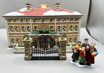 Dept56 Alpine  Village Series Von Trapp Villa, Gate And People , 3 Piece Lot