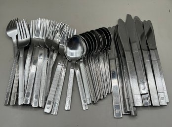 Oneida Stainless Steel Silverware - 54 Pieces