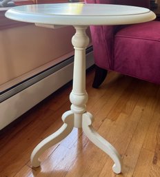 White Round Wood Pedestal Table