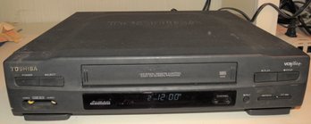 Toshiba Video Cassette Recorder M-45/no Remote