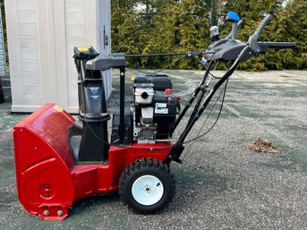 Toro Power Max 724 OE Snow-thrower Model: 37775