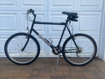 Mongoose Maneuver DX 3.1 Adult Bicycle