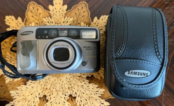 Samsung Maxima Zoom 125 Panorama 35mm Point & Shoot Camera With Case