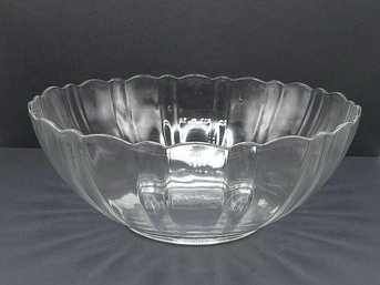 Arcoroc France Scalloped Glass Bowl