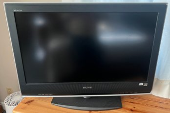 Sony LCD Digital Color TV Model: KDL-32S2010