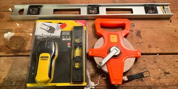 Stud Finder, 100 Ft Measuring Tape & Leveler Lot- 3 Pieces