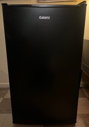 Galanz 3.3 CU FT Mini Refrigerator Model GL35S5