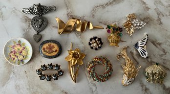 Vintage Costume Brooches, 13 Pieces