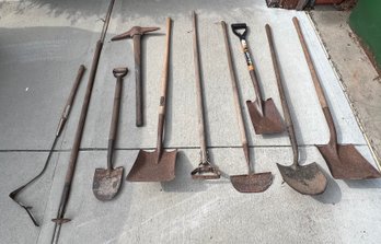 Outdoor Shovels & Rakes - 23 Pieces