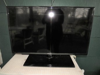 Samsung LED 29' TV Model UN29f4000AF - NO REMOTE