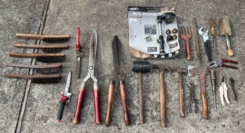 Assorted Garden Hand Tools - 24 Pieces
