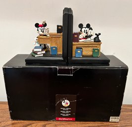 Walt Disney World Mickey And Minnie Wood Bookends With Box