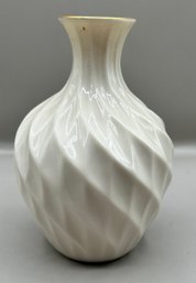 Lenox Hand Decorated With 24k Gold Bud Vase