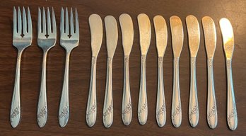 Oneida Community Silver-plated Queen Bess II Flatware - 12 Pieces