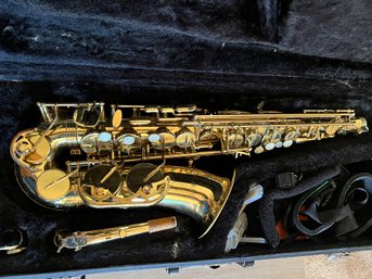 Kohlert Saxophone A09420With Carrying Case