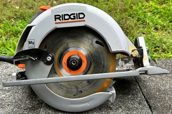 Rigid Corded 7 1/4 Circular Saw Model R32021