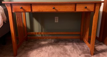 Wooden 2 Drawer Work/writing Desk