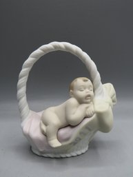 Lladro Baby In Basket Porcelain Figurine /spain, 2010