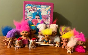 Troll Dolls With Carrying Case & Accessories - 16 Dolls