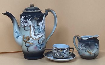 Vintage Fleetwood China Japanese Dragon Moriage Teapot, Saucers, Creamer And Cups, 12 Piece Lot