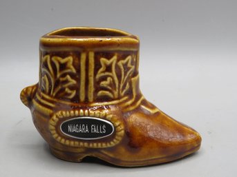 'niagara Falls' Ceramic Boot Table Decor