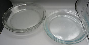 Pyrex Pie Plates - Assorted Lot Of 4