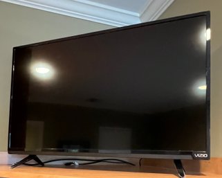 Vizio 32' TV Model E32-c1