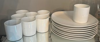 Snack Plates And Cup Set - Lot Of 16