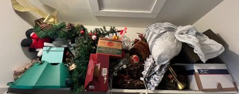 POTLUCK Lot Of Assorted Christmas Decor