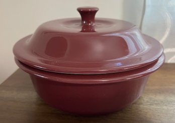 Pampered Chef Stoneware Cranberry Baker Casserole 6 Cup 1.5 L Round Covered Dish