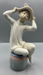 Lladro 'tipped Hat' Figurine