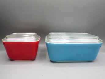 Pyrex Red 1.5 Cup & Blue 1.5 Pint Bakeware With Lids - Lot Of 2