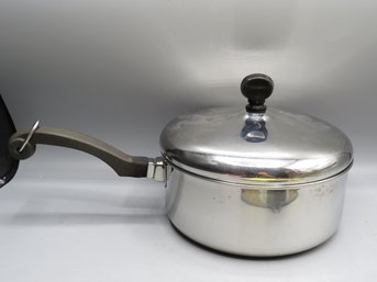 Handled Pot With Lid, Stainless Steel