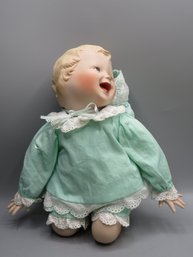 Yolanda Bello Kneeling Baby Doll/8895E