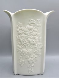 Frey Kaiser W Germany White Matte Porcelain Bisque Vase/#0383