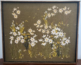 Crewel Embroidery Daisies