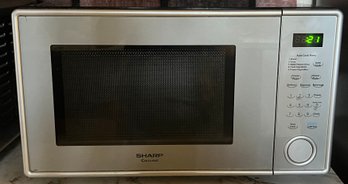 Sharp R-309YV R309 Series 1.1 Cubic Feet 1000-watt Microwave Oven