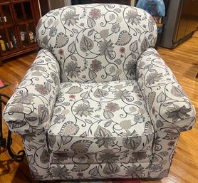 Craft Master Furniture Upholstered Arm Chair