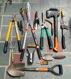 Assorted Garden Tools - 15 Piece Lot