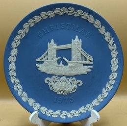 Wedgwood Blue Jasperware 1975 Annual Christmas Plate Tower Bridge, England