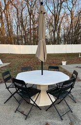Outdoor Round Table With 4 Metal Chairs