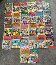 Archie Comic Books - 26 Pieces