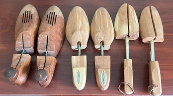 Wooden Shoe Tree Mold Stretchers- 3 Pieces