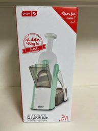 Dash Safe Slice Mandoline Slicer