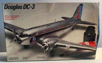 1/72 627 Testors Douglas DC-3 - Eastern / Western  Pan Am Airlines Model Airplane