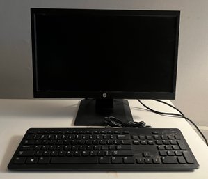 HP New V20 HD Compact Monitor & Dell Keyboard - 2 Pieces