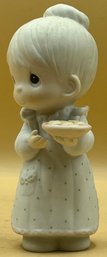 Precious Moments Figurine 015776 May You Have The Sweetest Christmas