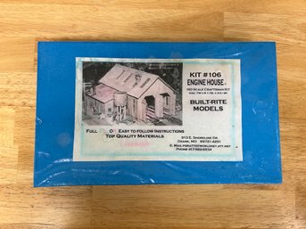 The Frenchie Gratts Collection HO Engine House Kit #106