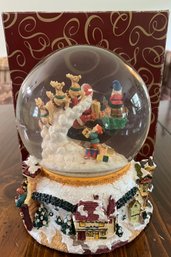 The San Francisco Music Box Company Christmas Snow Globe