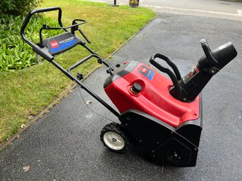 Toro Snow Commander Gas 24 Inch Snow Blower